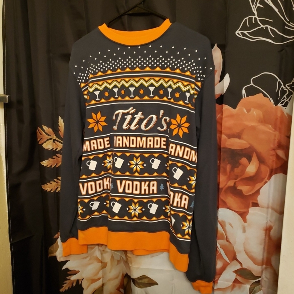 Tito's Vodka Men's Sweater Size Small NWOT